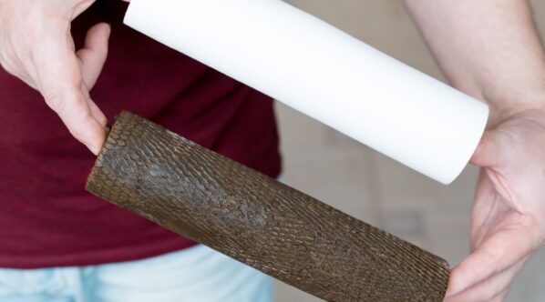 two-water-filter-cartridges-clean-and-dirty-in-2025-03-08-08-05-07-utc-min